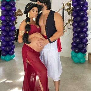 Aladin and Jasmine couples Halloween costume!